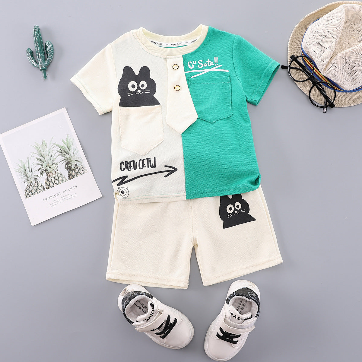 Two piece set of round neck shirt with patchwork short sleeves