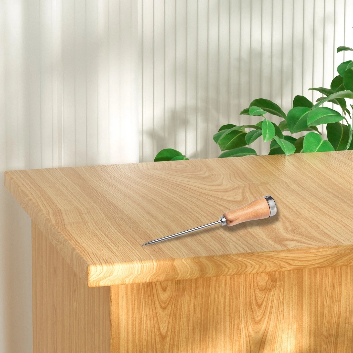 1 Pc Ice Pick with Wooden Handle Plated Steel Ice Breaking Tool Stainless Steel Ice Crusher for Ice Breaking at Home and Bar Great for Breaking Ice in Freezer, 8.86 Inch, Khaki